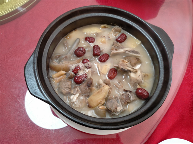 羊肉煲